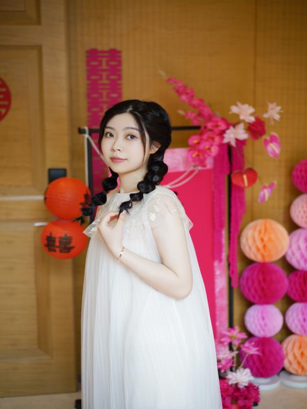周怡：编辑后.jpg