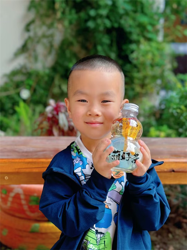 苏州湾实验幼儿园小朋友介绍：姜来、王嘉贤、李元睿，快来认识