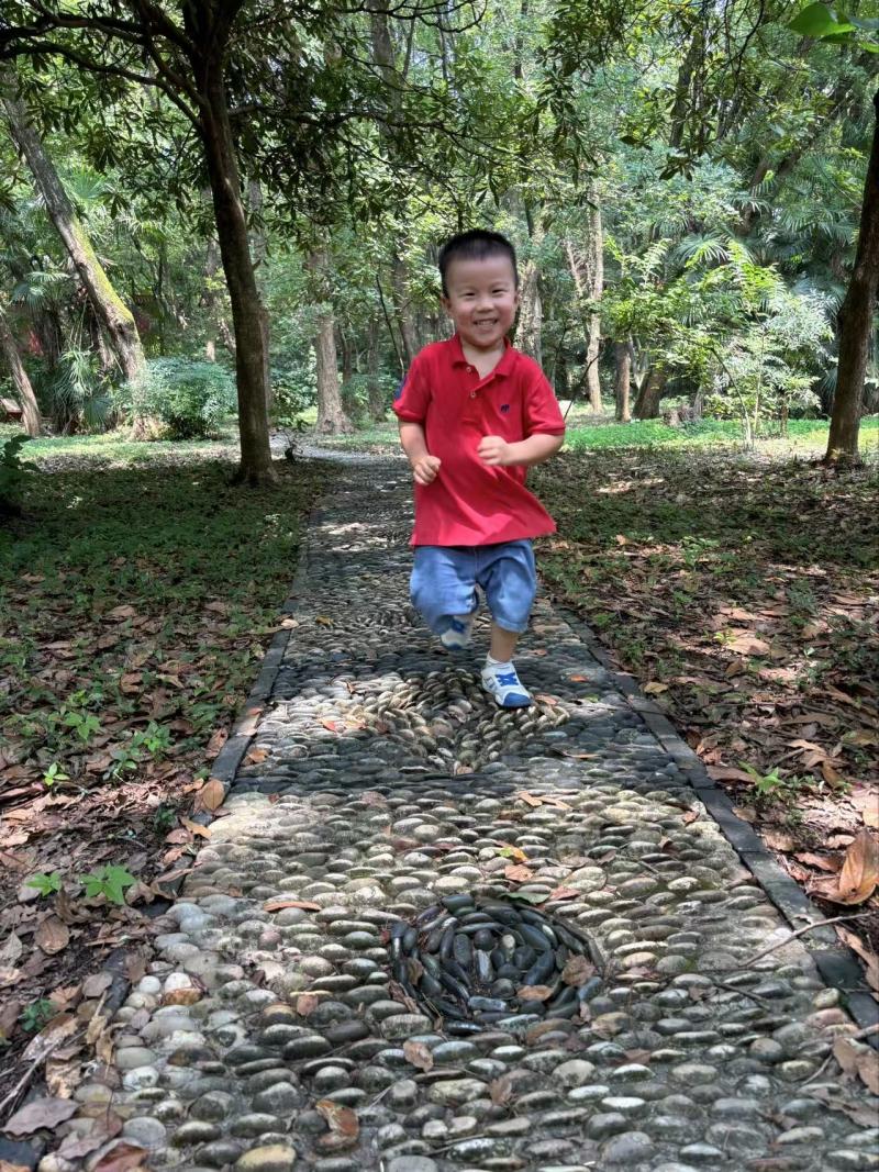 小二班 王启辰.jpg