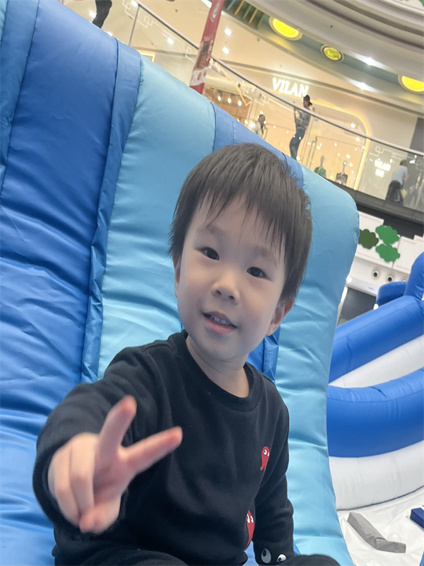 小二班陈君一.png