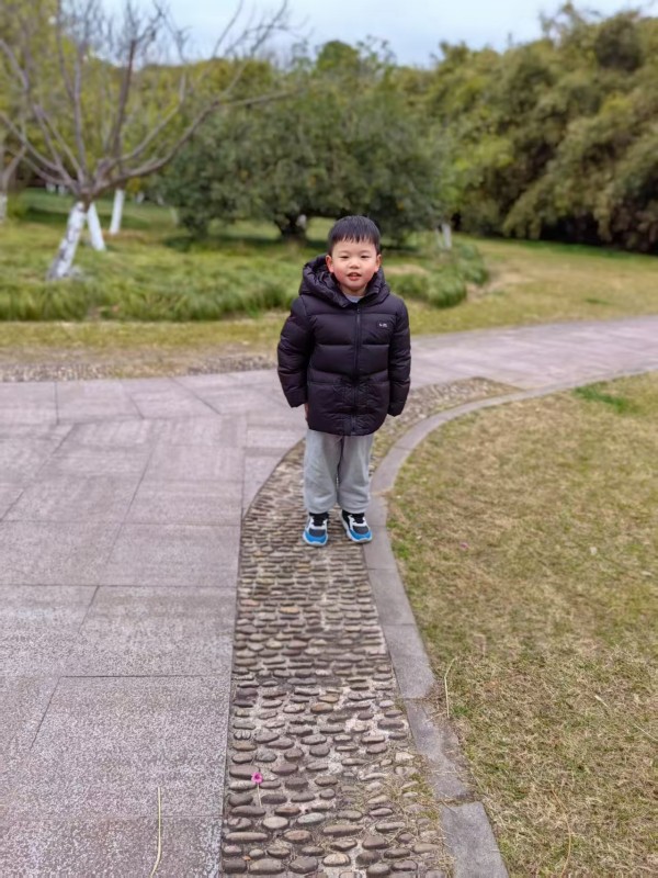 张熙哲.jpg
