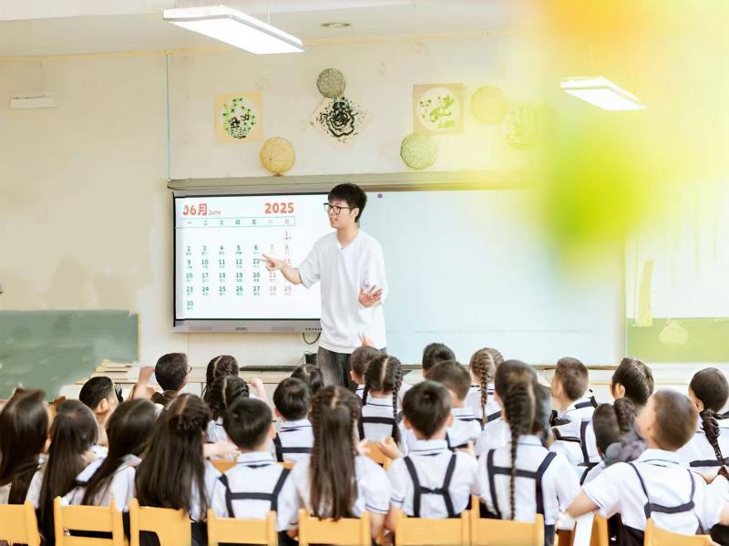 精细管理，暖心育人.jpg